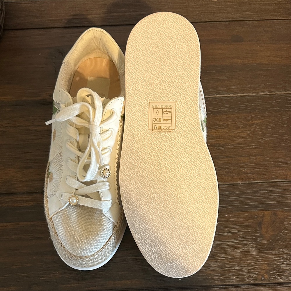 Boston Proper White Floral Sneakers - Picture 3 of 4